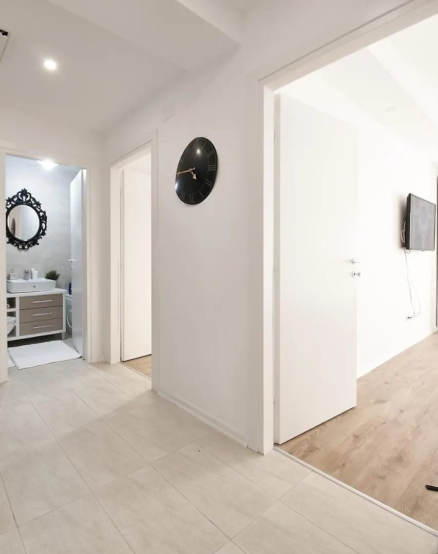 Rooms In Cosmopolis Bucharest Apartment